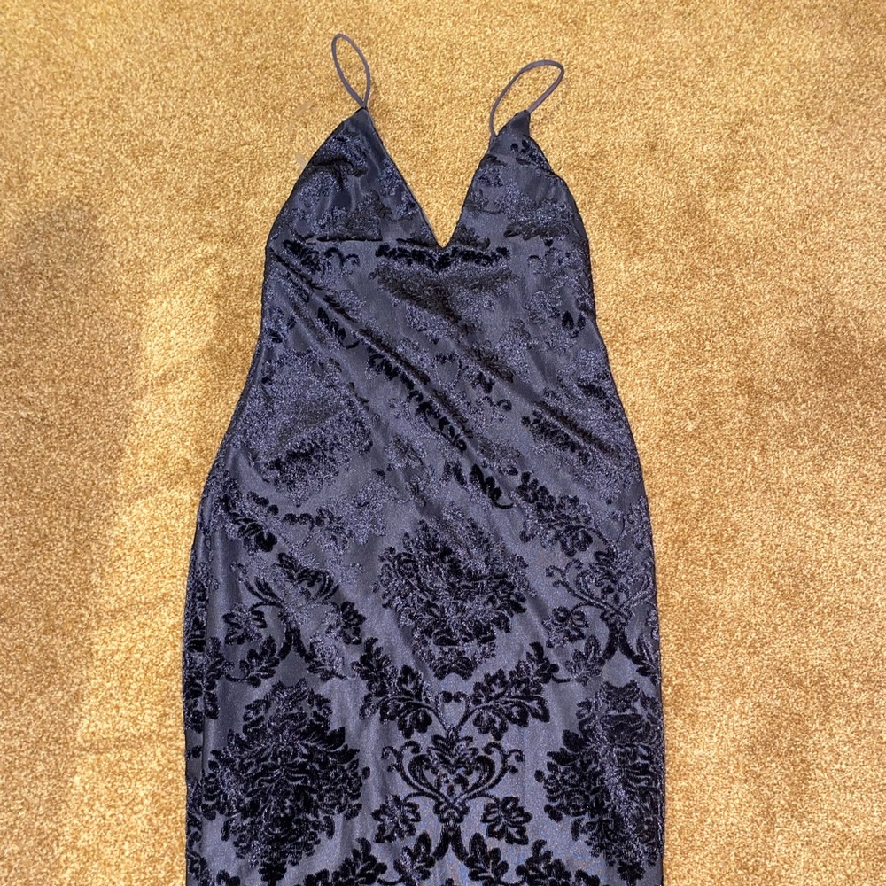 MIDI WINDSOR VELVET DRESS